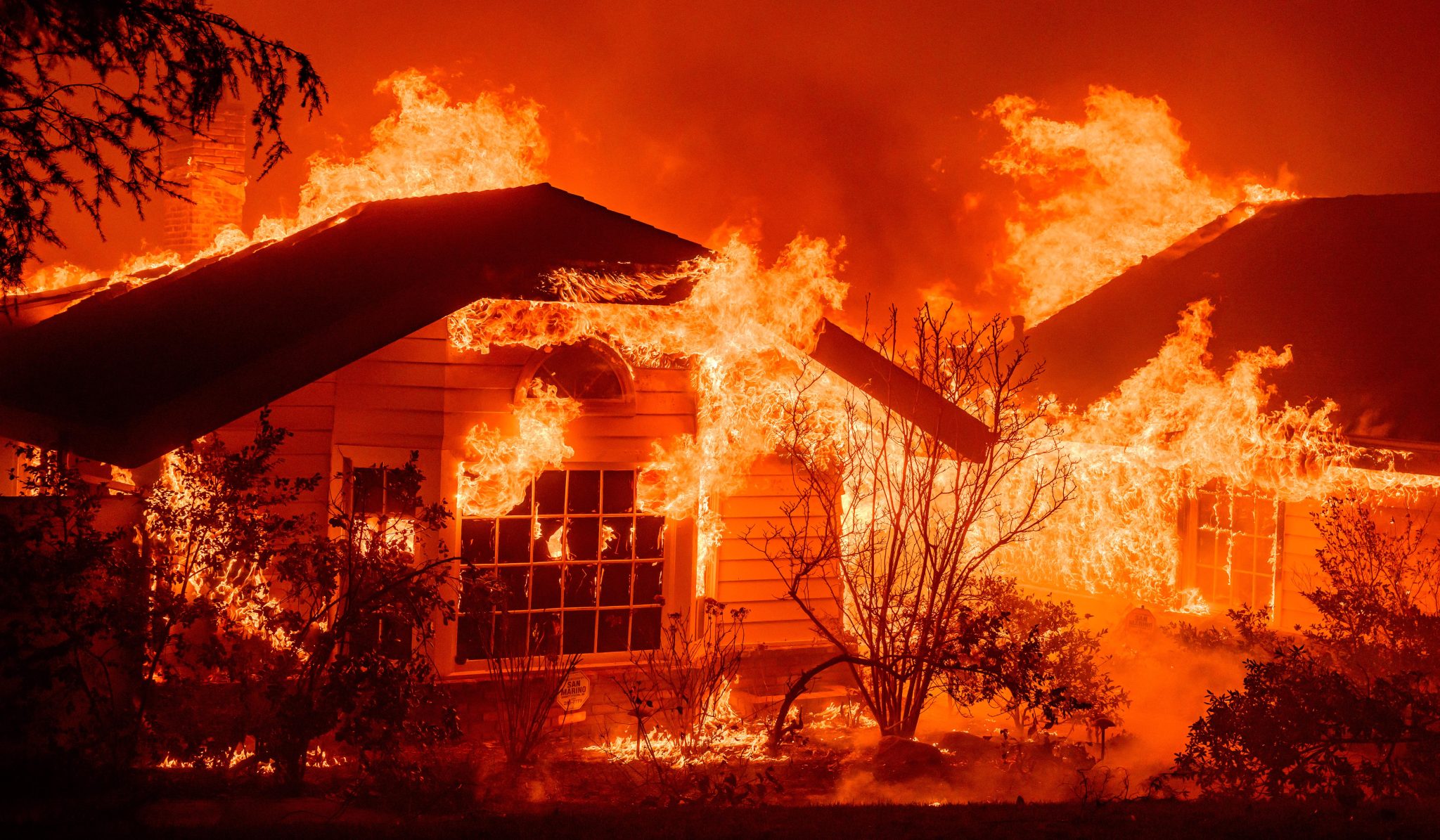 Emergenza Incendi A Los Angeles Oltre Evacuati E Le Celebrit