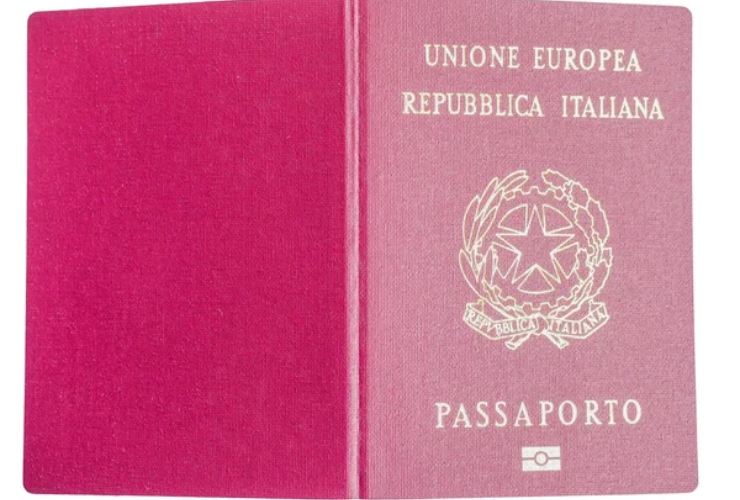 Illustrazione di come si presenta il passaporto (Depositphotos)