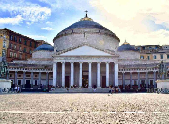 Una foto di Piazza del Plebiscito durante il giorno (Pixabay)